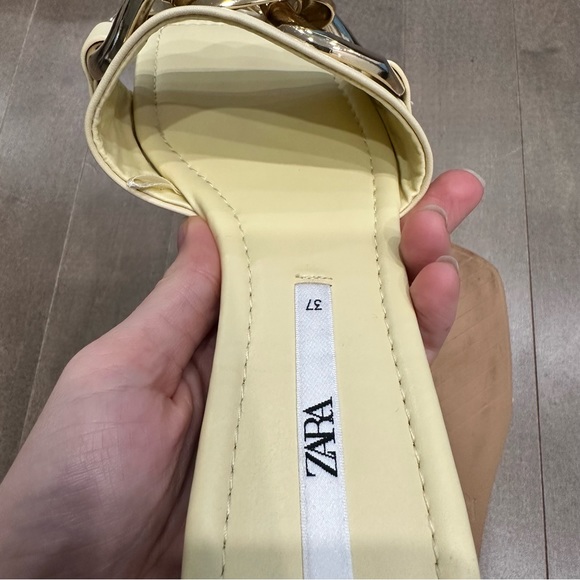 Zara yellow slide sandals - Picture 2 of 4